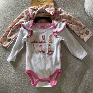 NWT Wrangler Pink and White Baby Bodysuit Set